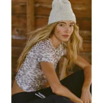 SMOOTHEZ Short Sleeve Crew T-Shirt - Cake Batter